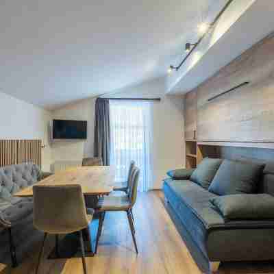 Alpenglück Apartments by we rent Rooms