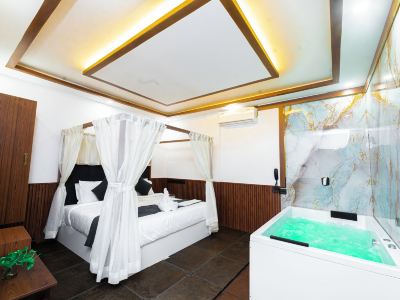 Emmanuel Residency by Alaya Stays, Kochi