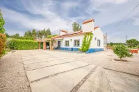 Refreshing poolside escape in Ponte de Sor - Wifi
