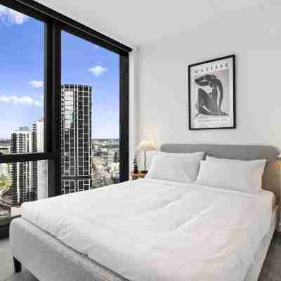 Stylish 2-bed Apartment With Modern Amenities Rooms
