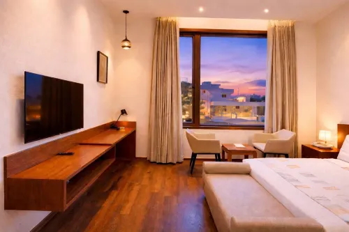 Hillcrest Hotel and Resort