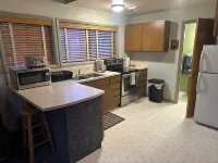距冰川國家公園雙醫谷數分鐘的溫馨木屋