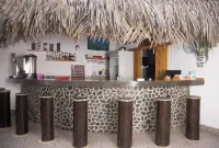 Akas Hotel Apartamentos - bar