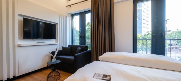 โรงแรม อัม บีเทิลส์-พลัตซ์ โรงแรมในฮัมบวร์ก