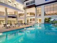 Mercure Bengkulu - parking
