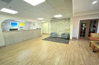 Days Inn & Suites by Wyndham Stockbridge South Atlanta