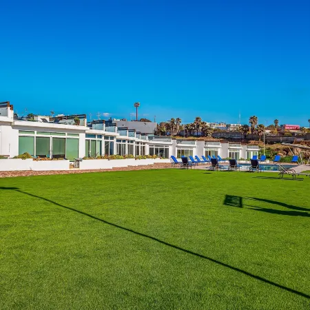 Dog-Friendly Suite with Beach Views, Outdoor Pool, Patio, Kitchenette, & AC