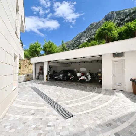 Casa Nuova
