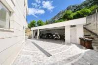 Casa Nuova - parking