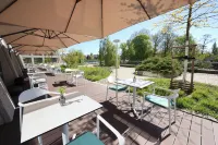 Boulevard Drobnera Residence - Apartments with a view of the Odra River