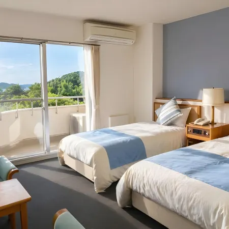 WISTERIAN LIFE CLUB TOBA