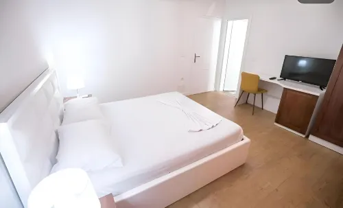 Hotel Sidi - Free Parking, Fast Wifi Connection and Breakfast Included - 2-Star