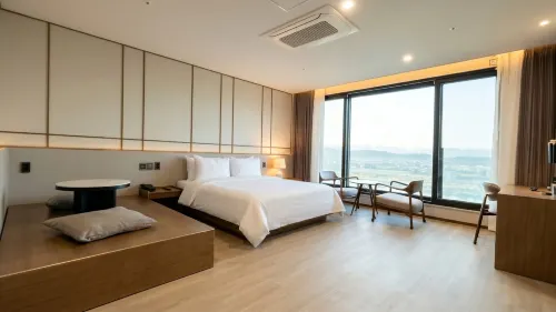 The Land Tourist Hotel - 2-Star