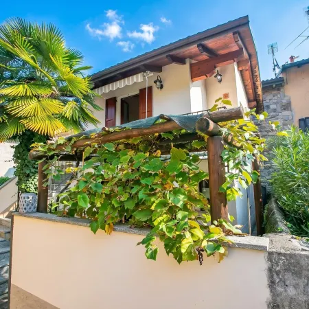 La Casa Dell'Uva Fragola Outdoor Space - Happy Rentals