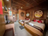 Chasa Rakthai Resort - parking