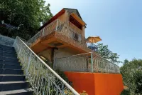 Roots Resort - 2-Star