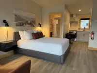 Royalty Maples Cottages and Motel - Bãi đậu xe