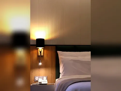Cosmo Hotel Downtown - Bintang 2