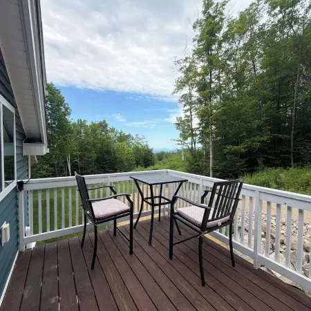 New two bedroom apartment on 9 acre property