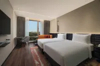 โรงแรม โนโวเทล ภูบาเนสวาร์ จันพาท - ที่มีสระว่ายน้ำ
