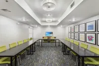 ฮอลิเดย์ อินน์ เอ็กซ์เพรส ฮาร์ลิงเจน บาย IHG - พร้อมWifi
