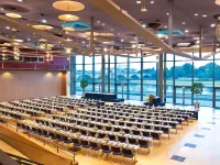 Maritim Hotel Dresden Hoteles cerca de Circo Sarrasani