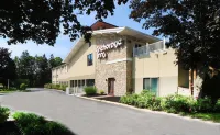 Anchorage Inn and Suites - parking
