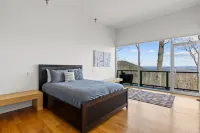 Mtn Views Sleeps 8 Hot Tub Game Room Fireplace - 4-Star
