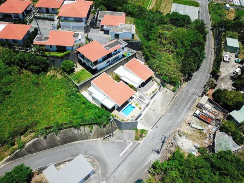 Private Villa Timiji - Yüzme Havuzu