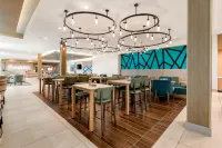 Hilton Garden Inn Kansas City Riverside - 3-Star