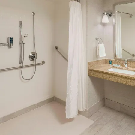 Four Points by Sheraton Boston Logan Airport Revere