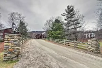 Ski-in Ski-Out Okemo Oasis w/ Deck + Mtn View! - parking