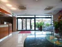 Magri's Hotel Hotels near Chiaia