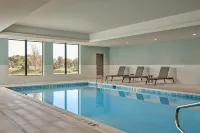 Courtyard by Marriott Madison - Pools