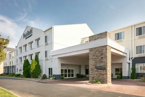 Fairfield Inn Manhattan - Pet-friendly