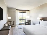 AC Hotel Phoenix Biltmore Hotels near Alhambra