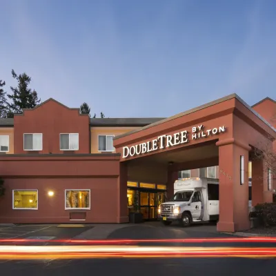 DoubleTree by Hilton Portland - Tigard Hotels near Stanley Park