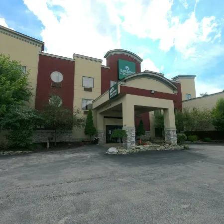 HomeTowne Studios & Suites Washington