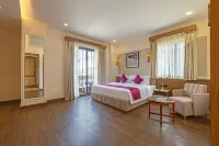 Sterling Varanasi - 2-Star