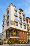 Raw Leaves - Premium Family & Business Hotel Near Rajkot Railway Station - Desayuno