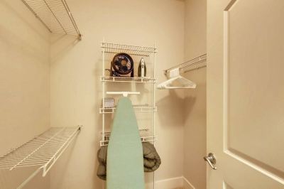 Other #1 Location - Fast Wifi - Work Area - 2Br/2.5 Bath - Free Parking (FV1) Photo