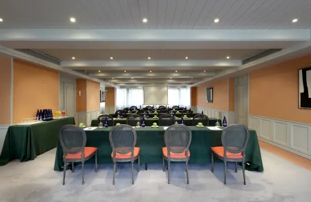 B&B Hotel Burgos Отели в г. Modubar de San Cibrian