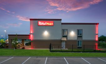 Red Roof Plus+ Fort Worth - Burleson