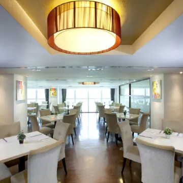 Silka Far East Hotel Отели рядом с достопримечательностью «Цуен Ван»