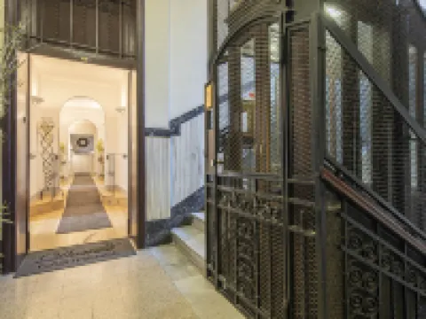 ドムス カストレンゼ ローマのホテル