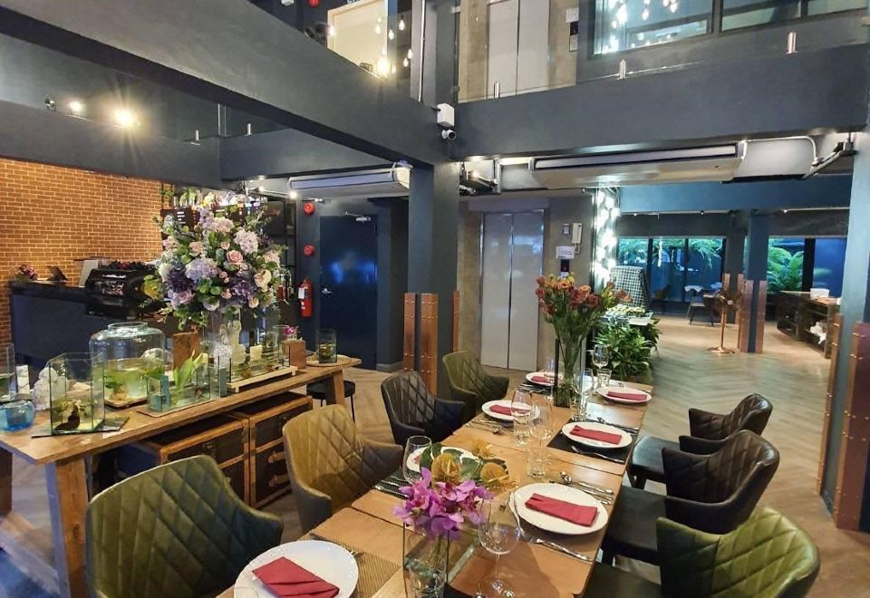 3. 랏차다 부티크 ..