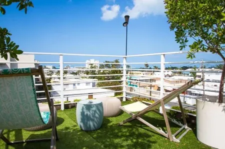 Nomada Urban Beach Hostel- Calle Loiza