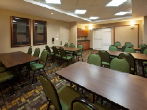 AmericInn by Wyndham Fairfield Hotels in Fairfield