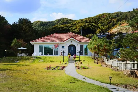 Yangpyeong Tasha's Forest Pension Отели рядом со станцией Yongmun Station