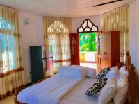 Dilu River Villa Hotels in Moragalla